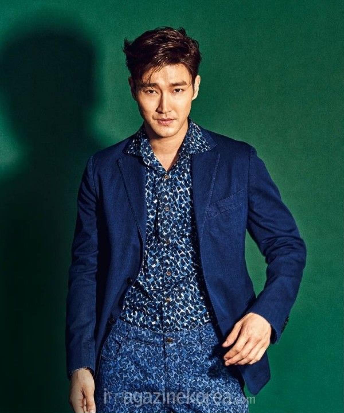 Choi Si Won bị đàn em Henry "chê" có ít fan.