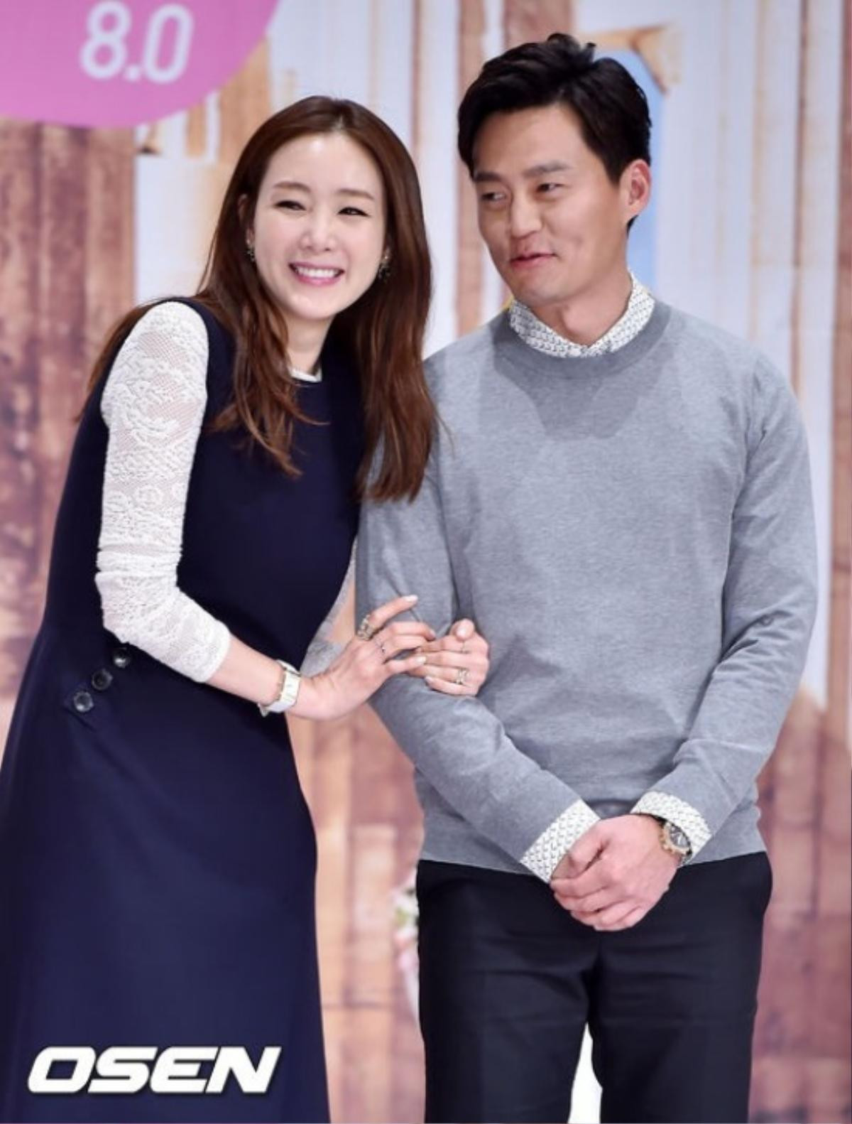 Choi Ji Woo và Lee Seo Jin vướng tin đồn hẹn hò.