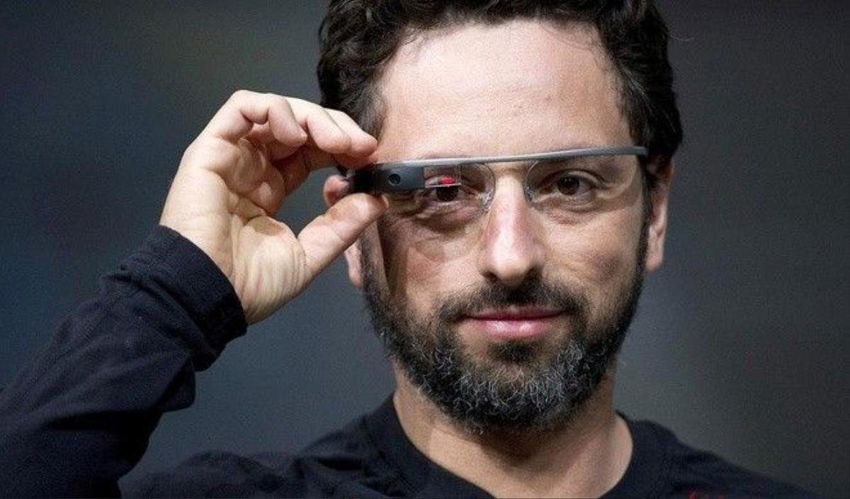 7. Sergey Brin (Mỹ) Tài sản: 34,4 tỷ USD (+5,2 tỷ USD) Xếp hạng tỷ phú thế giới: 13 Nguồn tài sản: Google Cổ phiếu công ty mẹ của Google - Alphabet - đã tăng 24% năm qua, giúp cả hai nhà đồng sáng lập là Larry Page và Sergey Brin có thêm lần lượt 5,5 tỷ USD và 5,2 tỷ USD.